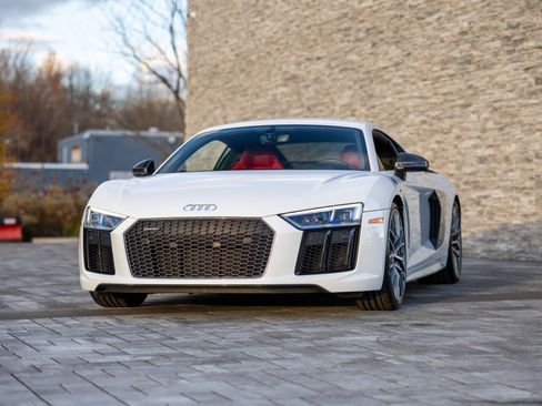 Used 2018 Audi R8 V10 plus image 5