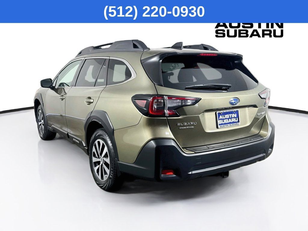 Used 2025 Subaru Outback Premium AWD/4WD image 6