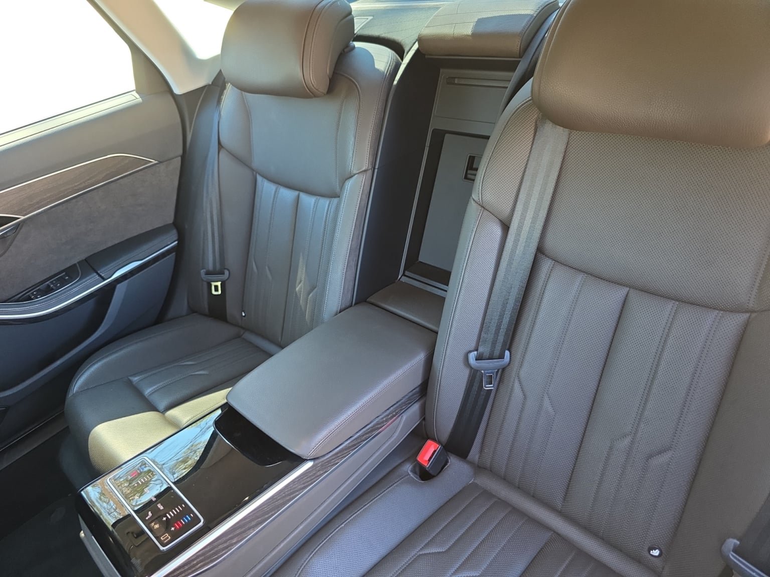 Used 2019 Audi A8 L 3.0T w/ Executive Package AWD/4WD image 16