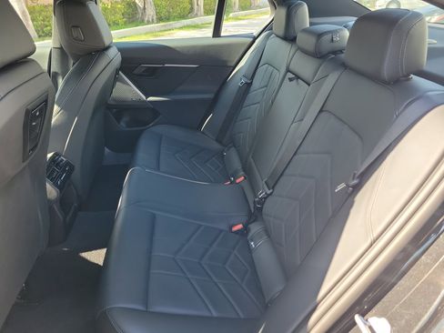 Used 2024 BMW 530i w/ Premium Package RWD image 15