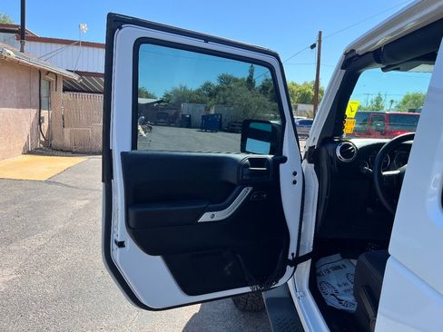 Used 2013 Jeep Wrangler Sahara w/ Dual Top Group AWD/4WD image 23