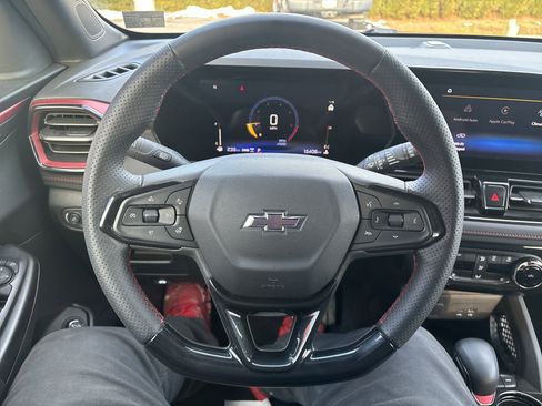 Used 2024 Chevrolet TrailBlazer RS w/ Convenience Package image 18