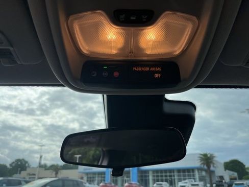 Used 2020 Buick Encore GX Preferred w/ Cold Weather Comfort Package FWD image 26