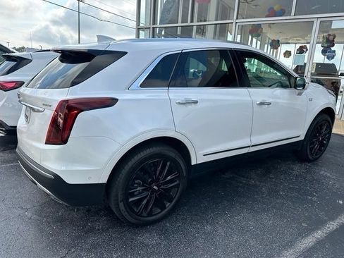 Used 2025 Cadillac XT5 Premium Luxury w/ LPO, Red Accent Package FWD image 15