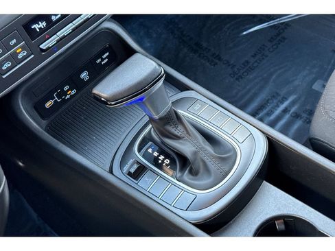 Used 2025 Hyundai Kona SEL image 23