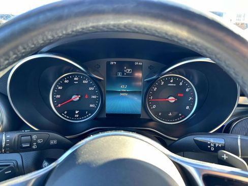Used 2020 Mercedes-Benz GLC 300 4MATIC w/ Parking Assistance Package image 19