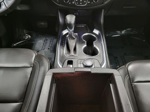 Used 2023 Chevrolet Traverse LT w/ LT Premium Package image 18