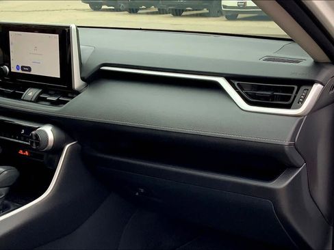 Used 2025 Toyota RAV4 LE image 18