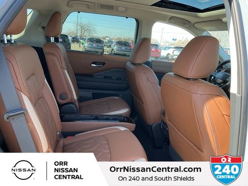 New 2026 Nissan Pathfinder Platinum image 12