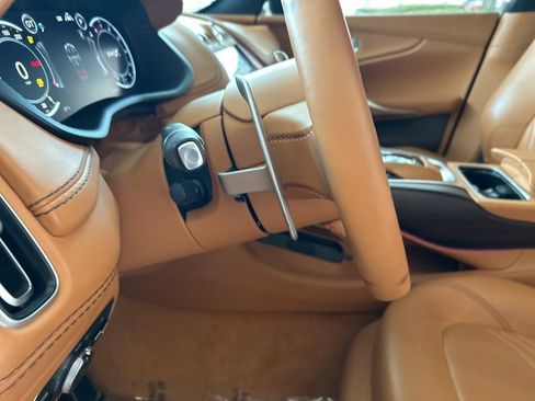 Used 2023 Aston Martin DBX AWD/4WD image 43