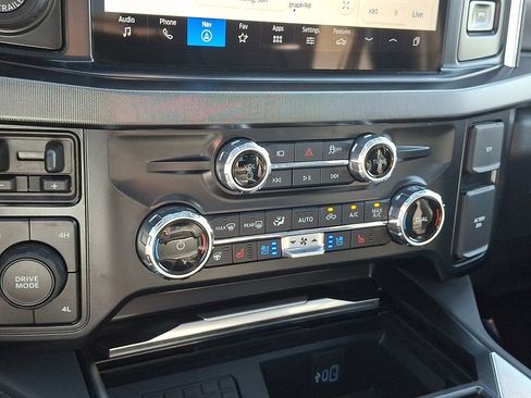 Used 2026 Ford F450 Platinum w/ FX4 Off-Road Package AWD/4WD image 16
