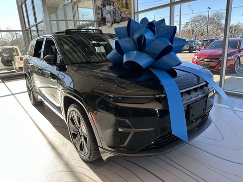 Used 2025 Jeep Wagoneer S Launch Edition image 4