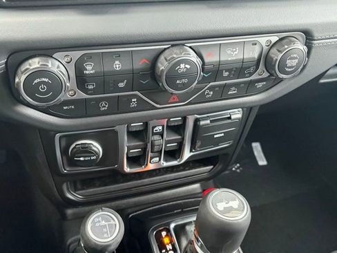 New 2026 Jeep Wrangler Unlimited Sahara AWD/4WD image 23