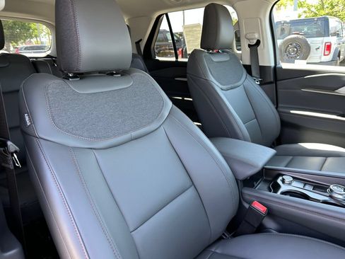 New 2026 Ford Explorer Active w/ Active Comfort Package RWD image 17