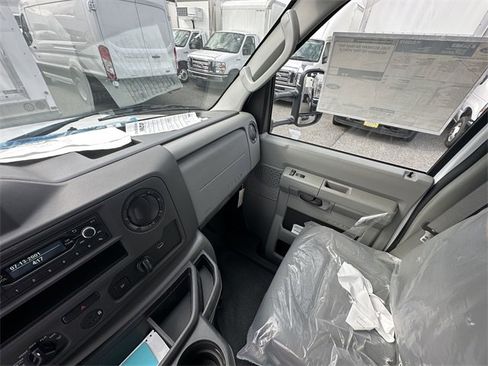 New 2024 Ford E-450 and Econoline 450 Super Duty w/ Power Windows & Locks Group image 31