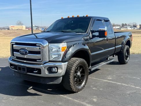 Used 2015 Ford F350 Lariat AWD/4WD image 2