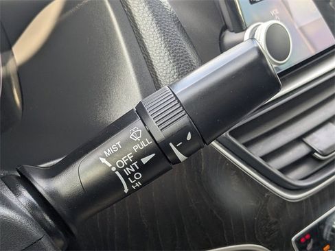 Used 2018 Honda Accord EX-L image 24