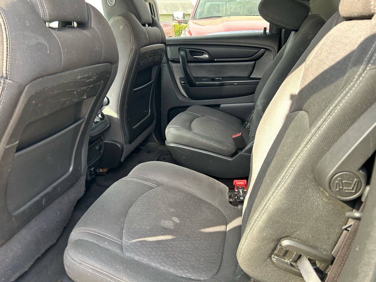 Used 2015 GMC Acadia SLE FWD image 12