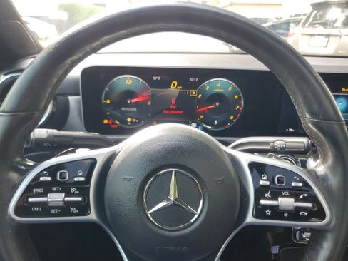 Used 2020 Mercedes-Benz A 220 4MATIC w/ Premium Package image 21