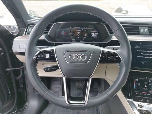 Used 2024 Audi Q8 e-tron Premium Plus w/ Premium Plus Package AWD/4WD image 19
