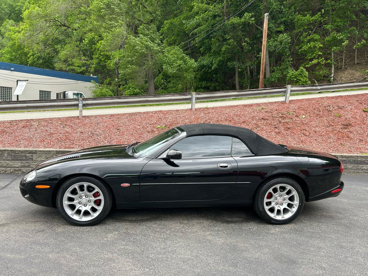 Used 2000 Jaguar XK8 Convertible RWD image 3