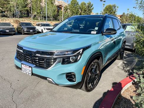 Certified 2025 Kia Seltos S FWD image 6
