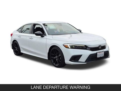 Used 2024 Honda Civic Sport image 2