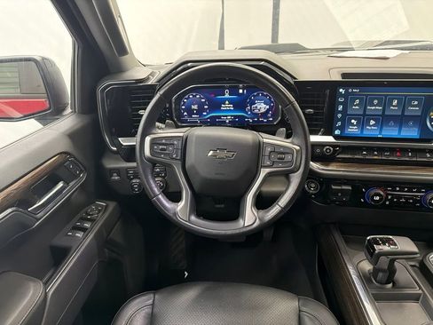 Used 2023 Chevrolet Silverado 1500 LT Trail Boss w/ LPO, Dark Essentials Package image 22