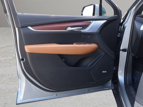 New 2025 Cadillac XT5 Premium Luxury image 10