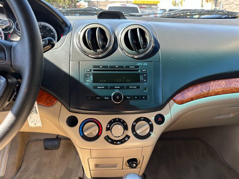 Used 2008 Chevrolet Aveo LT FWD image 20