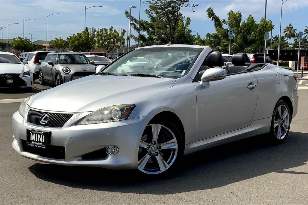 Used 2015 Lexus IS 250C w/ Luxury Package RWD image 2