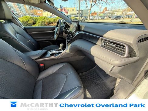 Used 2024 Toyota Camry XLE w/ Navigation Package image 41