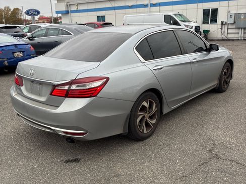 Used 2017 Honda Accord LX image 7