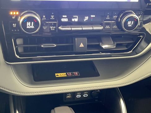 New 2026 Toyota Highlander Platinum image 20