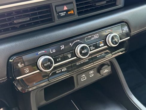 Used 2023 Honda Pilot Touring image 26
