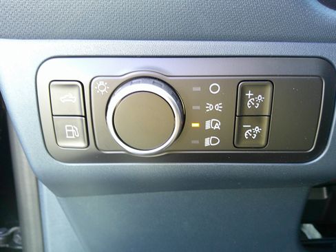 New 2025 Ford Maverick XL image 16