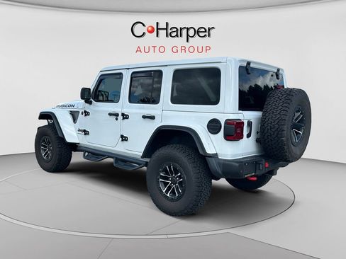 Used 2024 Jeep Wrangler Unlimited Rubicon AWD/4WD image 5