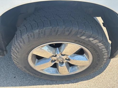 Used 2019 RAM 1500 Big Horn AWD/4WD image 19