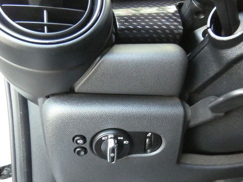 Used 2017 MINI Cooper S image 55