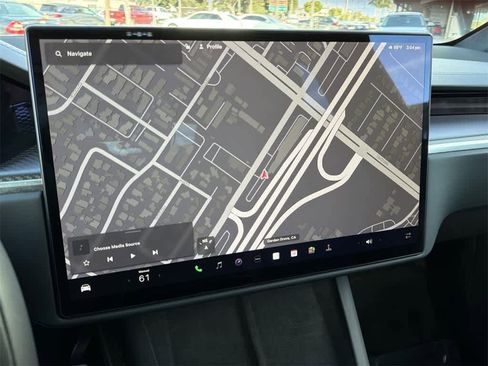 Used 2022 Tesla Model X Plaid image 16