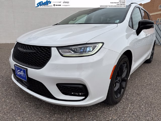 Used 2025 Chrysler Pacifica Limited FWD 360° Tour