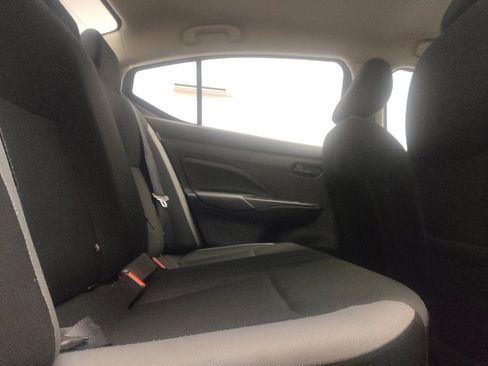 Used 2025 Nissan Versa S FWD image 19
