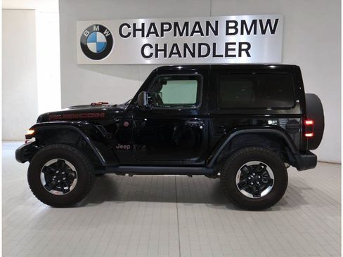 Used 2018 Jeep Wrangler Rubicon AWD/4WD image 3