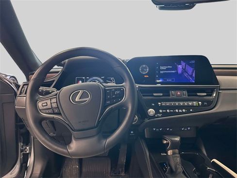 Used 2025 Lexus ES 300h w/ Premium Package image 22