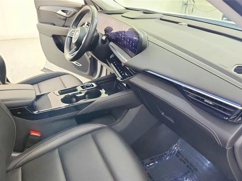 Used 2024 Buick Envision Preferred AWD/4WD image 29