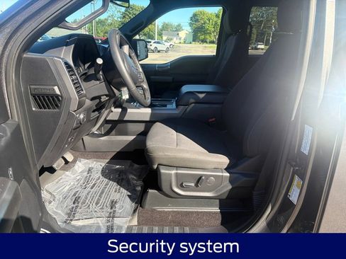 Used 2018 Ford F150 XLT w/ Equipment Group 302A Luxury AWD/4WD image 26