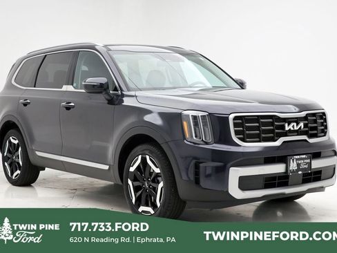 Used 2025 Kia Telluride S image 1