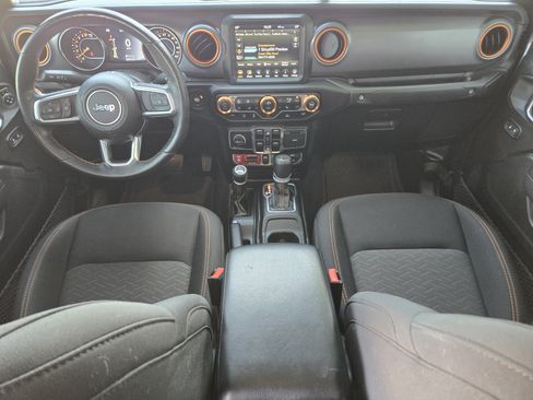 Used 2023 Jeep Gladiator Mojave w/ LED Lighting Group AWD/4WD image 2