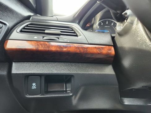 Used 2012 Honda Crosstour EX-L image 23