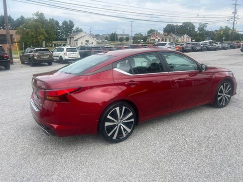 Used 2022 Nissan Altima 2.0 SR image 5